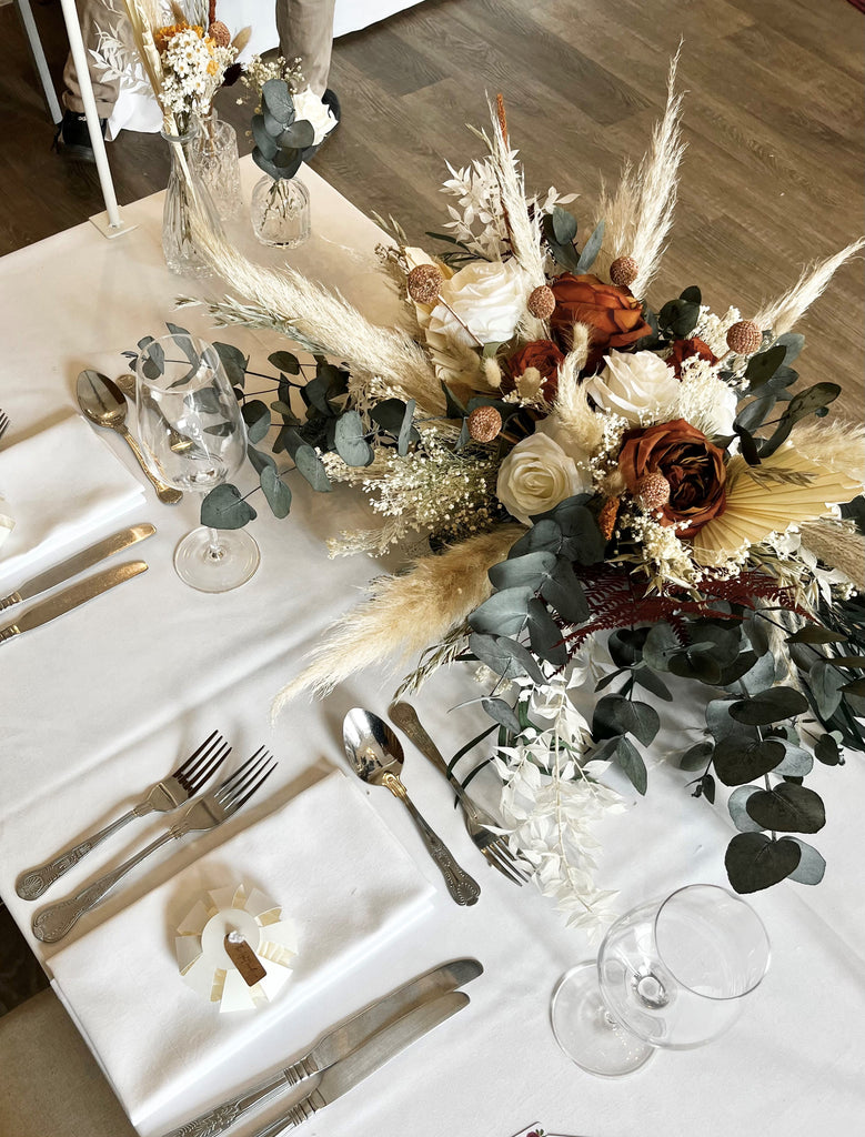 dried flower table centrepiece