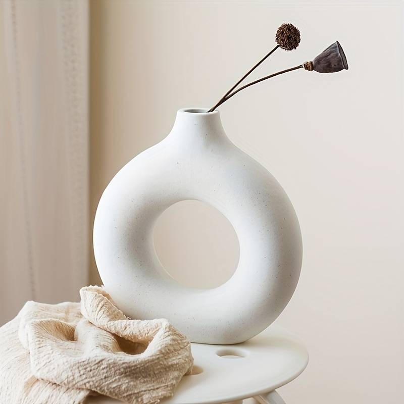 Nordic Style Ceramic Donut Vase - Matte Finish