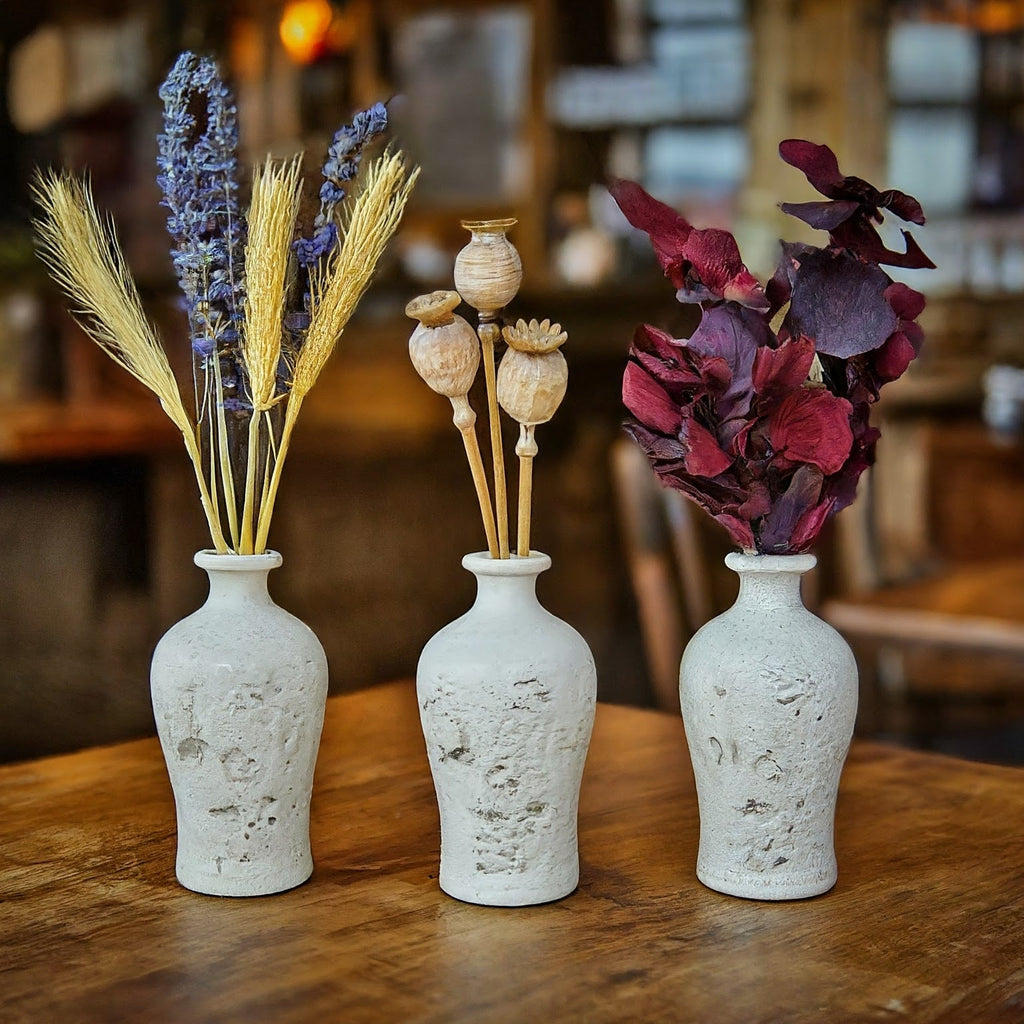 dried lavender, purple eucalyptus, poppy seed heads, wheat, pub cafe hotel restaurant table decor