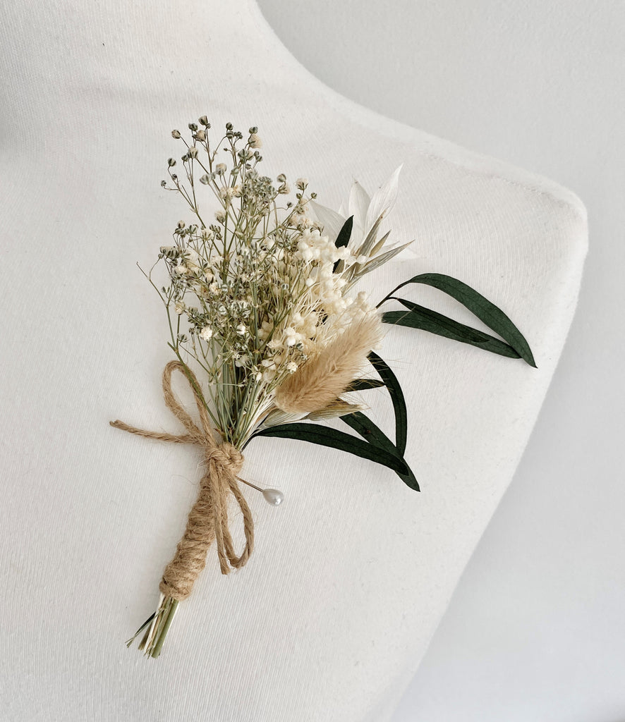 Rustic Charm buttonhole white green